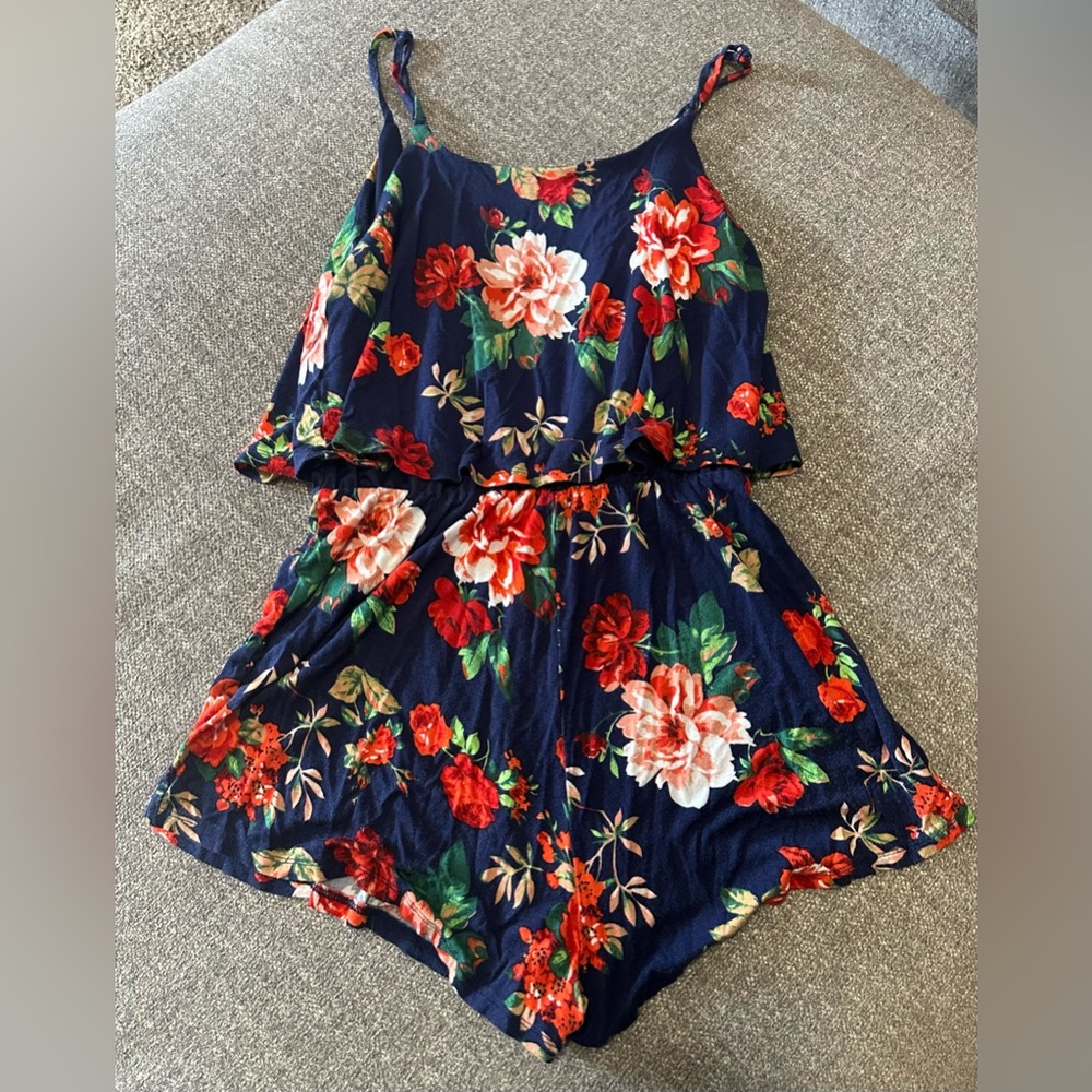 Ambiance Romper Women’s Size Small Pre-owned - Picture 3 of 6